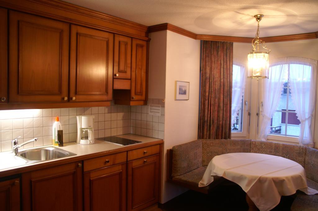 Hotel-Appartement La Perle Zermatt Bagian luar foto