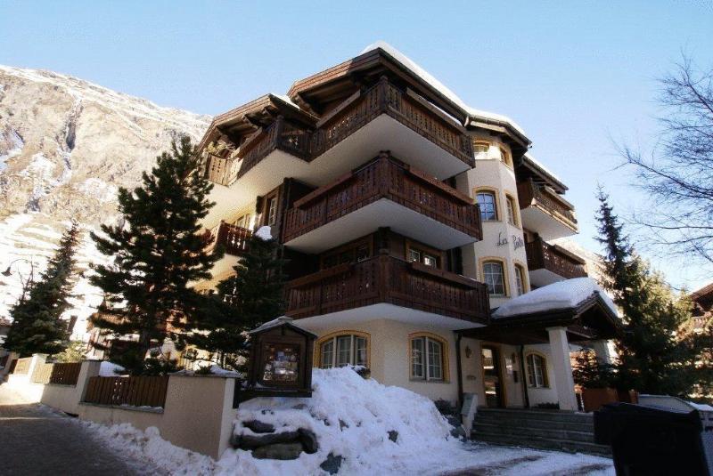 Hotel-Appartement La Perle Zermatt Bagian luar foto